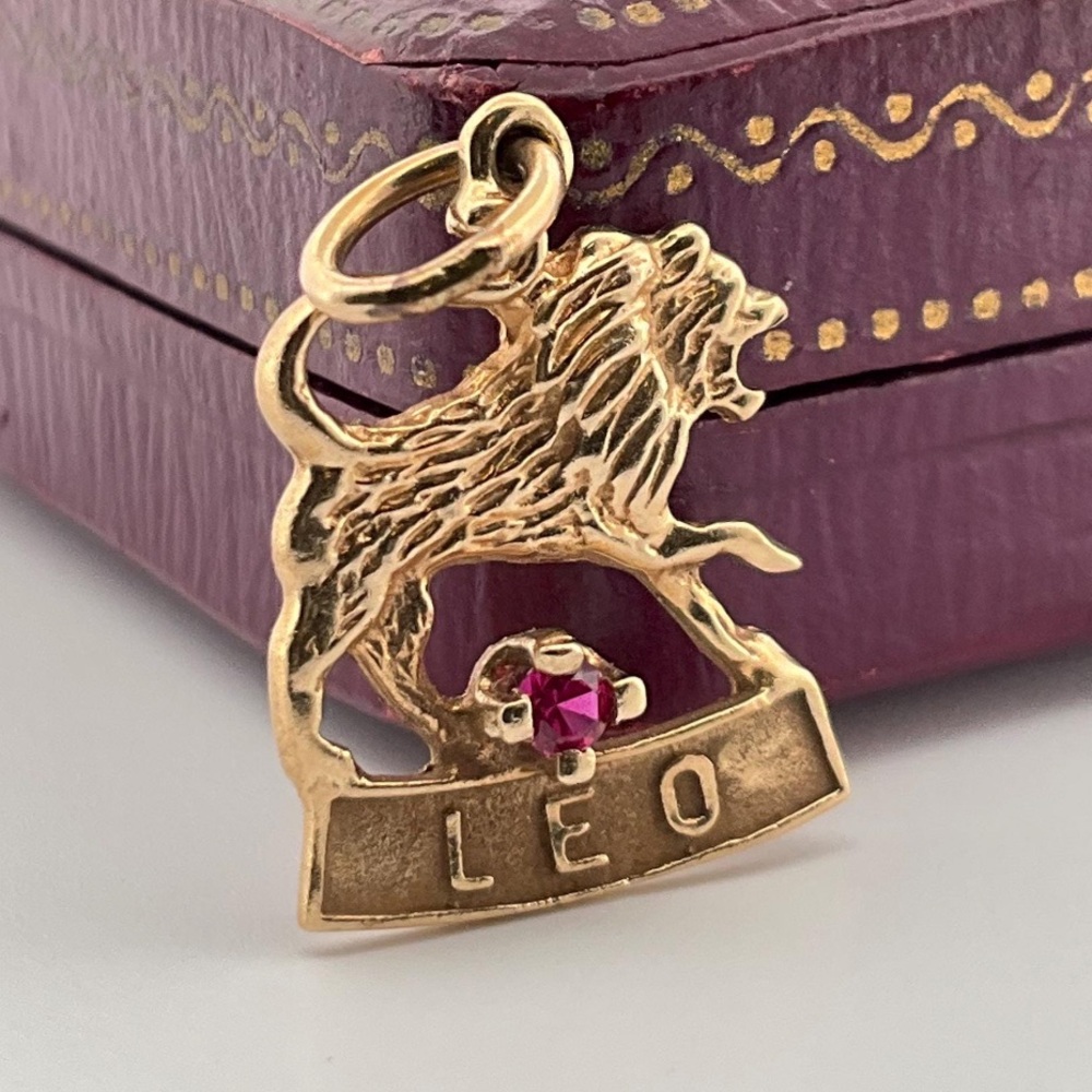 10k Solid Yellow Gold Authentic Lion Pendant With… - image 2